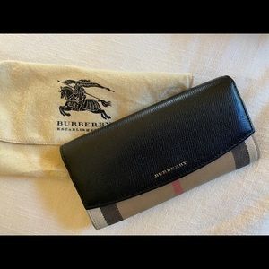 Burberry wallet